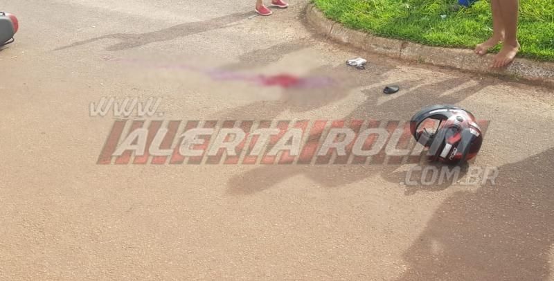 Mulher fica gravemente ferida ao ser atingida por caminhonete no Centro de Rolim de Moura Mulher fica gravemente ferida ao ser atingida por caminhonete no Centro de Rolim de Moura