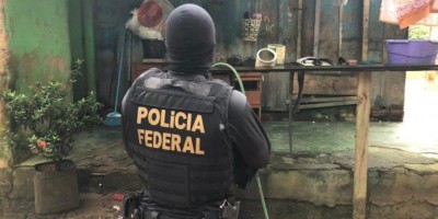 Polícia Federal desarticula organização criminosa voltada para o tráfico de drogas e fabricação de cédulas falsas Polícia Federal desarticula organização criminosa voltada para o tráfico de drogas e fabricação de cédulas falsas