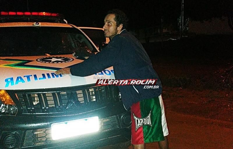 Homem é preso em flagrante pela PM, enquanto furtava fios telefônicos em Rolim de Moura Homem é preso em flagrante pela PM, enquanto furtava fios telefônicos em Rolim de Moura