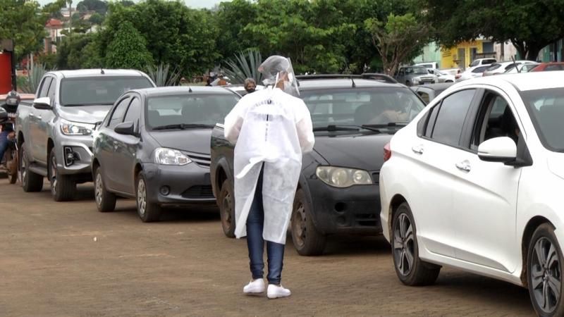 Testagem rápida em drive thru identificou 81 casos positivos em Rolim de Moura Testagem rápida em drive thru identificou 81 casos positivos em Rolim de Moura