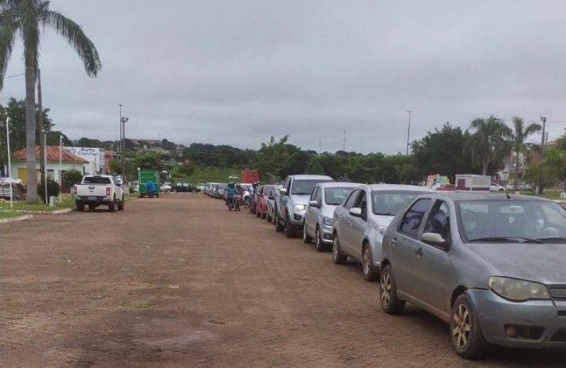 Testagem rápida em drive thru identificou 81 casos positivos em Rolim de Moura Testagem rápida em drive thru identificou 81 casos positivos em Rolim de Moura