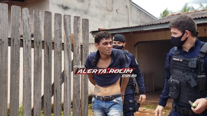URGENTE – Durante ação rápida da PM, veículo roubado é recuperado e um suspeito foi preso URGENTE – Durante ação rápida da PM, veículo roubado é recuperado e um suspeito foi preso
