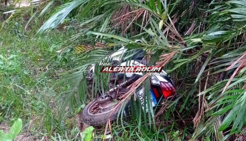 Veículo roubado há alguns dias é recuperado pela Polícia Militar em Rolim de Moura Veículo roubado há alguns dias é recuperado pela Polícia Militar em Rolim de Moura