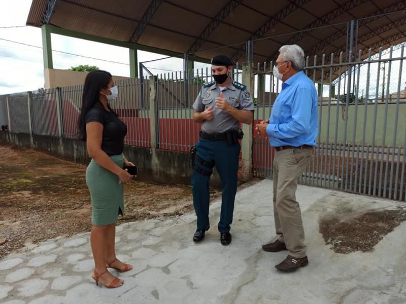 Vice-governador José Jodan e Secretária Regional Eliene Siqueira visitam o Colégio Tiradentes da PM e a 10ª CIRETRAN em Rolim de Moura Vice-governador José Jodan e Secretária Regional Eliene Siqueira visitam o Colégio Tiradentes da PM e a 10ª CIRETRAN em Rolim de Moura