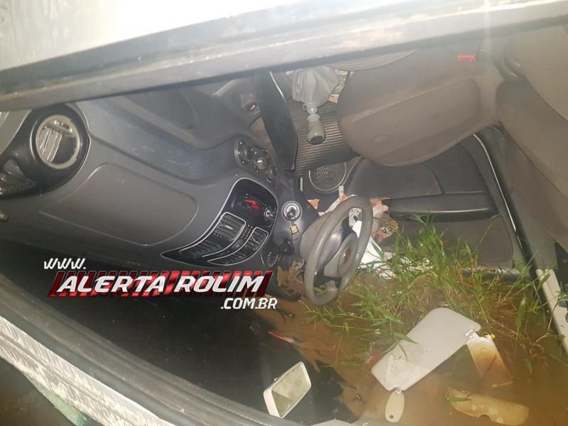 Equipes da PM e BM localizam motorista, que após capotar carro na RO-010, saiu em busca de ajuda e se perdeu próximo a Novo Horizonte do Oeste Equipes da PM e BM localizam motorista, que após capotar carro na RO-010, saiu em busca de ajuda e se perdeu próximo a Novo Horizonte do Oeste