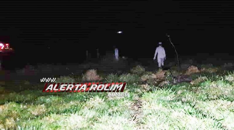 Equipes da PM e BM localizam motorista, que após capotar carro na RO-010, saiu em busca de ajuda e se perdeu próximo a Novo Horizonte do Oeste Equipes da PM e BM localizam motorista, que após capotar carro na RO-010, saiu em busca de ajuda e se perdeu próximo a Novo Horizonte do Oeste