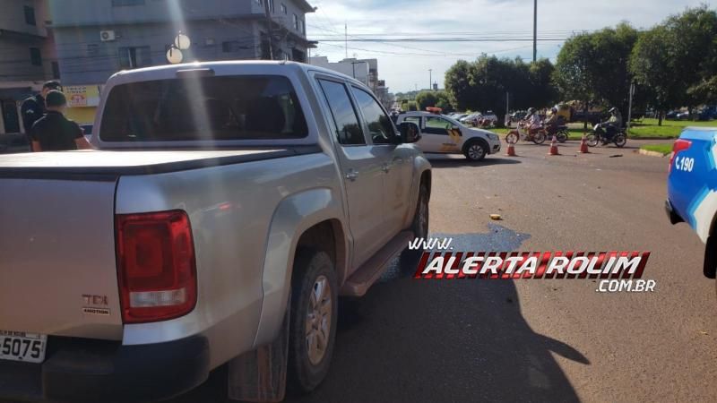 Veículo da câmara municipal é atingido por Fiorino no Centro de Rolim de Moura Veículo da câmara municipal é atingido por Fiorino no Centro de Rolim de Moura
