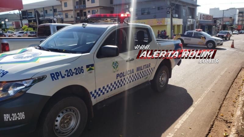 Veículo da câmara municipal é atingido por Fiorino no Centro de Rolim de Moura Veículo da câmara municipal é atingido por Fiorino no Centro de Rolim de Moura