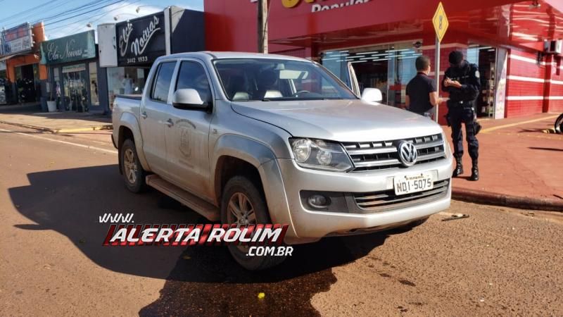 Veículo da câmara municipal é atingido por Fiorino no Centro de Rolim de Moura Veículo da câmara municipal é atingido por Fiorino no Centro de Rolim de Moura