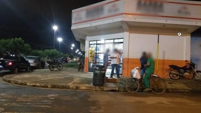 Após assaltar distribuidora de bebidas, bandido troca tiros com a PM e acaba morto Após assaltar distribuidora de bebidas, bandido troca tiros com a PM e acaba morto