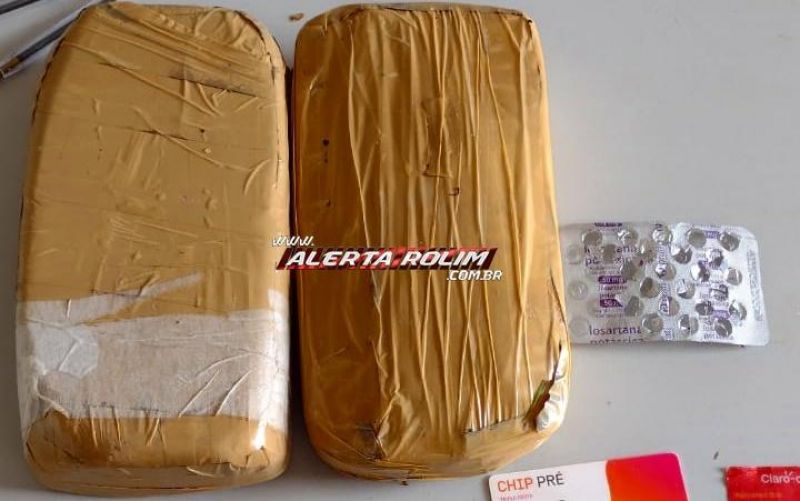 Após tentativa de fuga, morador de Alto Alegre é preso com 2kg de drogas pela Polícia Militar em Rolim de Moura Após tentativa de fuga, morador de Alto Alegre é preso com 2kg de drogas pela Polícia Militar em Rolim de Moura