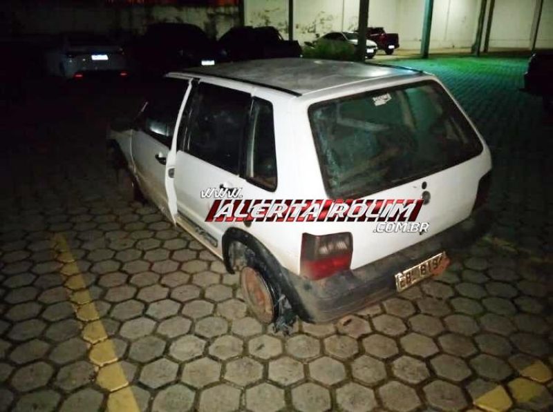 Após tentativa de fuga, PM intercepta veículo e prende suspeito com cerca de 26 kg de drogas, próximo a Presidente Médici Após tentativa de fuga, PM intercepta veículo e prende suspeito com cerca de 26 kg de drogas, próximo a Presidente Médici