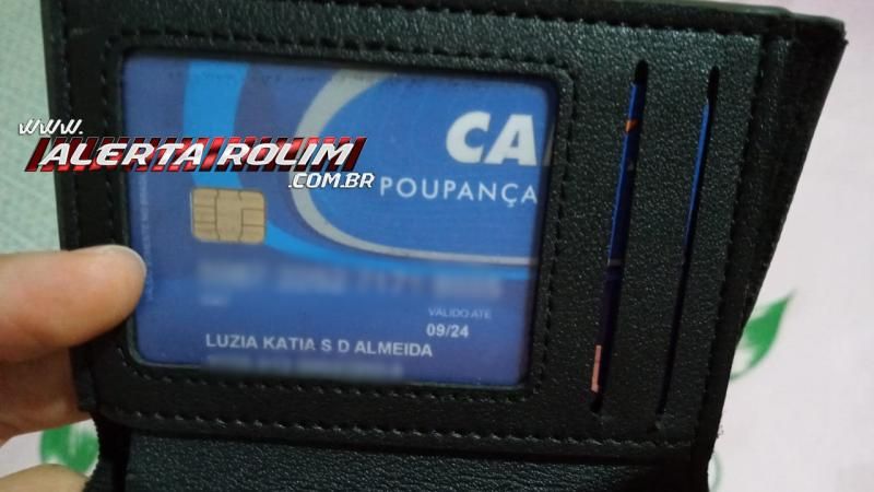 Carteira com dinheiro e documentos em nome de Luzia Kátia Santos foram encontrados Carteira com dinheiro e documentos em nome de Luzia Kátia Santos foram encontrados