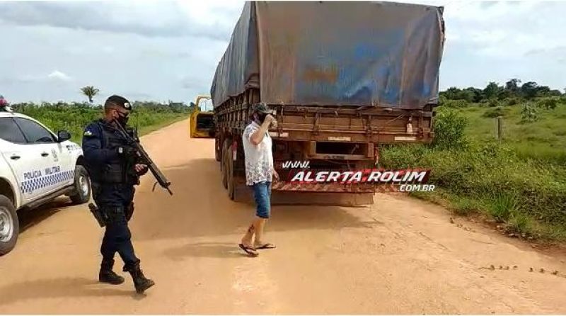 Cerca de 20 mil litros de produto utilizado para refinar substância entorpecente são apreendidos pela Polícia Militar em Pimenteiras Cerca de 20 mil litros de produto utilizado para refinar substância entorpecente são apreendidos pela Polícia Militar em Pimenteiras