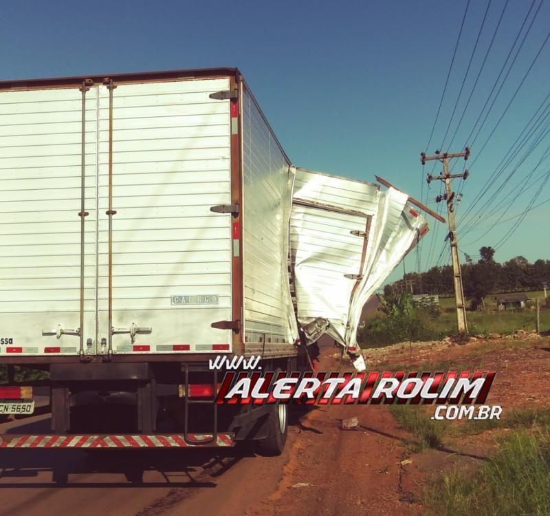 Colisão entre dois caminhões é registrada nesta sexta-feira em Rolim de Moura Colisão entre dois caminhões é registrada nesta sexta-feira em Rolim de Moura