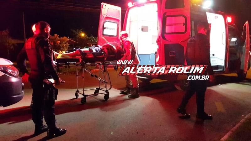 Condutora perde o controle da direção e bate carro em muro de residência em Rolim de Moura Condutora perde o controle da direção e bate carro em muro de residência em Rolim de Moura