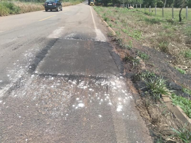 DER executa recuperação e manutenção de 40 quilômetros da RO-010 ; trecho liga distrito de Nova Estrela a Pimenta Bueno DER executa recuperação e manutenção de 40 quilômetros da RO-010 ; trecho liga distrito de Nova Estrela a Pimenta Bueno