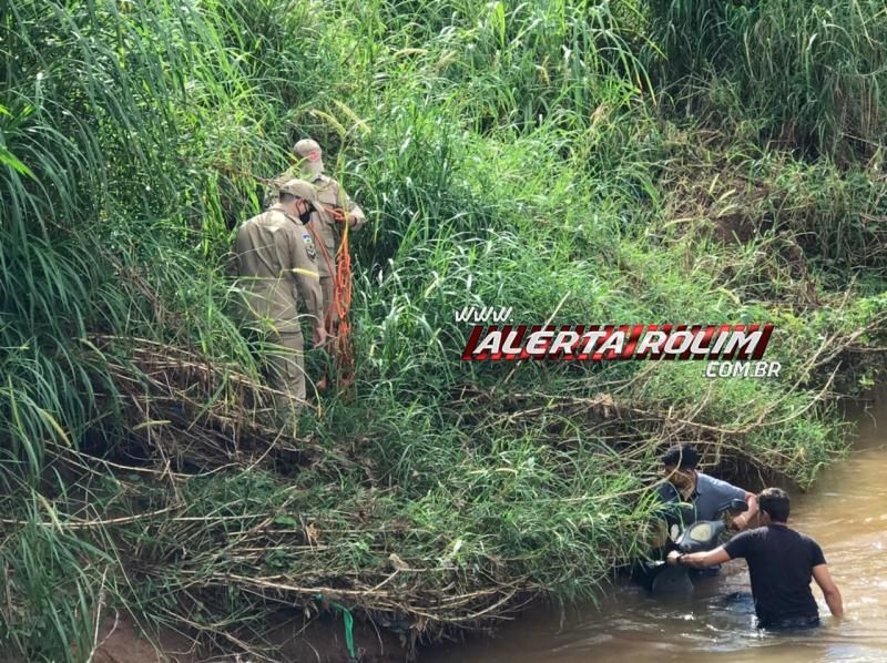 Em menos de uma semana, outro motociclista cai dentro do Rio Anta ao passar pela ponte da Avenida São Luís em Rolim de Moura Em menos de uma semana, outro motociclista cai dentro do Rio Anta ao passar pela ponte da Avenida São Luís em Rolim de Moura