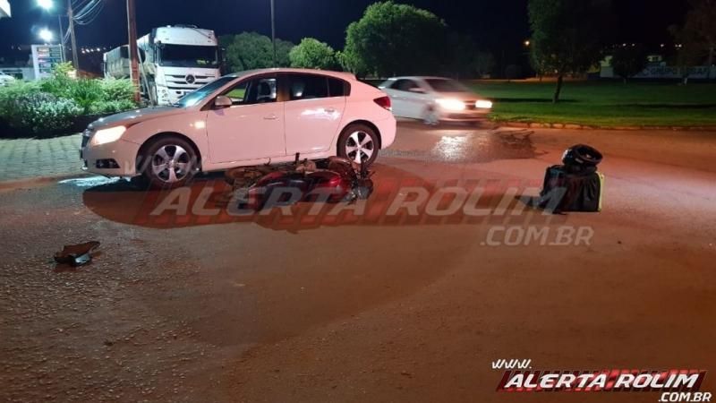 Entregador é socorrido pelos Bombeiros após se envolver em acidente de trânsito em Rolim de Moura Entregador é socorrido pelos Bombeiros após se envolver em acidente de trânsito em Rolim de Moura