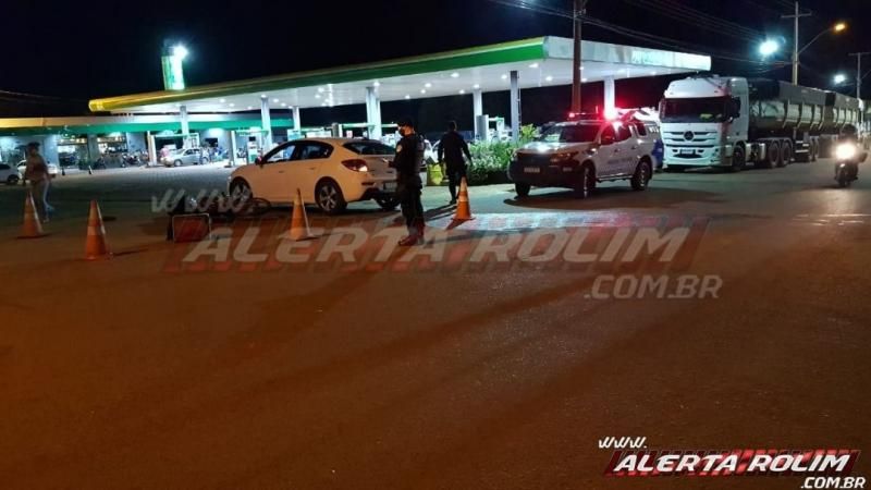 Entregador é socorrido pelos Bombeiros após se envolver em acidente de trânsito em Rolim de Moura Entregador é socorrido pelos Bombeiros após se envolver em acidente de trânsito em Rolim de Moura