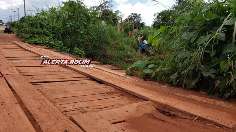 Motociclista cai dentro do Rio Anta ao passar pela ponte da Avenida São Luís em Rolim de Moura Motociclista cai dentro do Rio Anta ao passar pela ponte da Avenida São Luís em Rolim de Moura