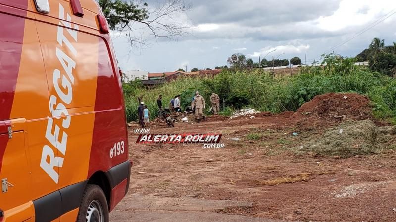 Motociclista cai dentro do Rio Anta ao passar pela ponte da Avenida São Luís em Rolim de Moura Motociclista cai dentro do Rio Anta ao passar pela ponte da Avenida São Luís em Rolim de Moura
