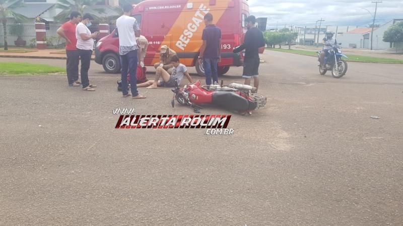 Motociclista é encaminhado à UPA após colisão com carro no Centro de Rolim de Moura Motociclista é encaminhado à UPA após colisão com carro no Centro de Rolim de Moura