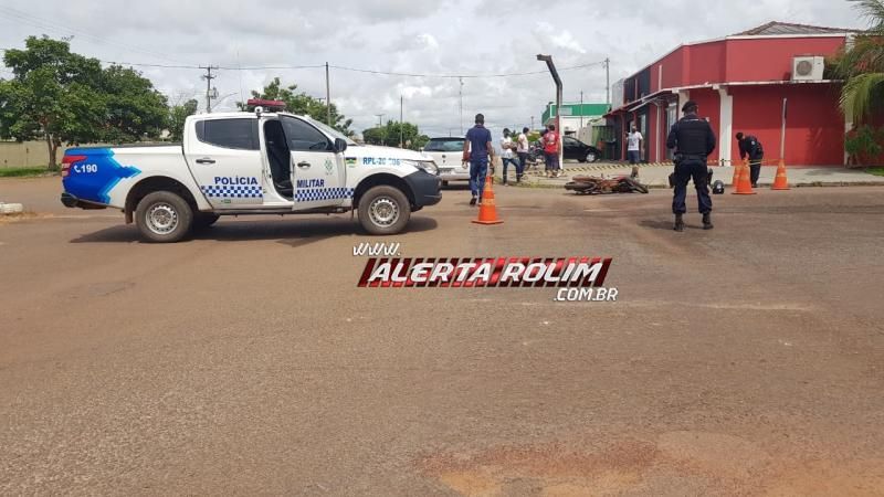 Motociclista é encaminhado à UPA após colisão com carro no Centro de Rolim de Moura Motociclista é encaminhado à UPA após colisão com carro no Centro de Rolim de Moura