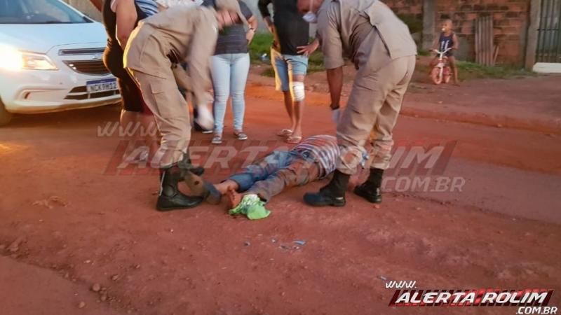 Motociclista perde o controle de motocicleta e cai após bater em buraco no meio da pista no Bairro Jardim Tropical Motociclista perde o controle de motocicleta e cai após bater em buraco no meio da pista no Bairro Jardim Tropical