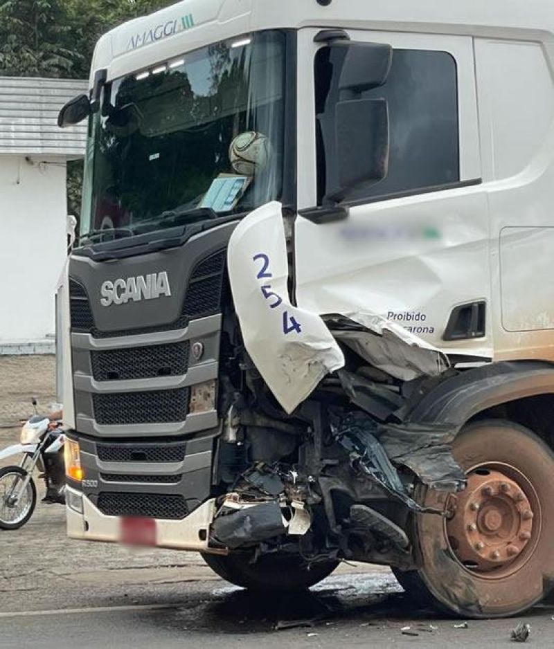 Motorista de Corolla morre após colisão com carreta, em Ouro Preto do Oeste Motorista de Corolla morre após colisão com carreta, em Ouro Preto do Oeste