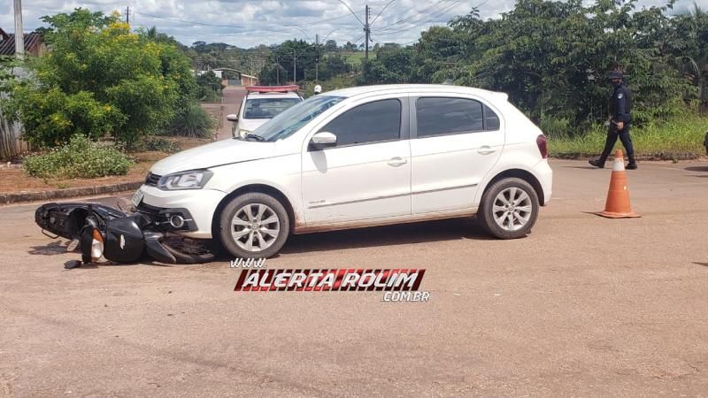 Mulher fica ferida após sua moto ser atingida por carro no Bairro Boa Esperança em Rolim de Moura Mulher fica ferida após sua moto ser atingida por carro no Bairro Boa Esperança em Rolim de Moura
