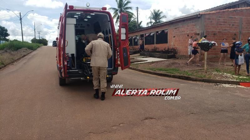 Mulher fica ferida após sua moto ser atingida por carro no Bairro Boa Esperança em Rolim de Moura Mulher fica ferida após sua moto ser atingida por carro no Bairro Boa Esperança em Rolim de Moura