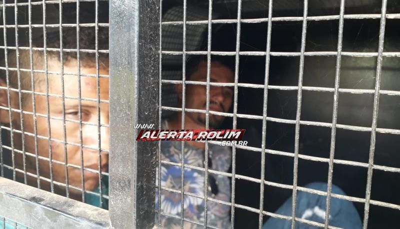 Polícia Militar do 10º Batalhão em Novo Horizonte recupera moto roubada em Rolim de Moura e prende dois suspeitos Polícia Militar do 10º Batalhão em Novo Horizonte recupera moto roubada em Rolim de Moura e prende dois suspeitos