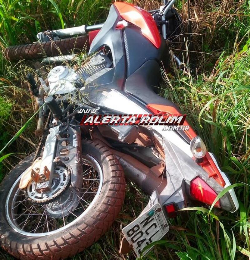 Poucos minutos após roubo, moto é recuperada pela Polícia Militar em Rolim de Moura Poucos minutos após roubo, moto é recuperada pela Polícia Militar em Rolim de Moura