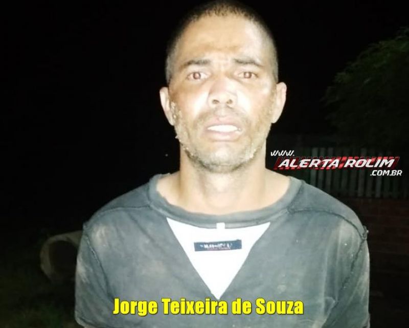 Suspeito é preso pela PM, enquanto tentava arremessar drogas e vários aparelhos celulares para dentro de unidade prisional em Rolim de Moura Suspeito é preso pela PM, enquanto tentava arremessar drogas e vários aparelhos celulares para dentro de unidade prisional em Rolim de Moura