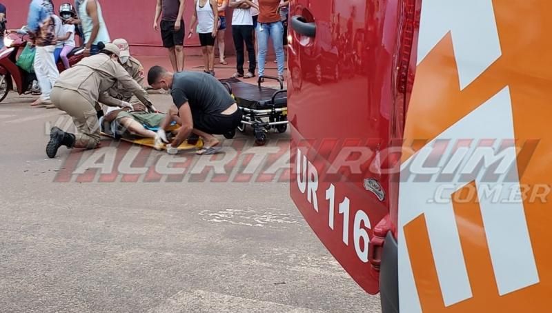 Acidente de trânsito com vítima é registrado no Centro de Rolim de Moura nesta tarde de quinta-feira Acidente de trânsito com vítima é registrado no Centro de Rolim de Moura nesta tarde de quinta-feira
