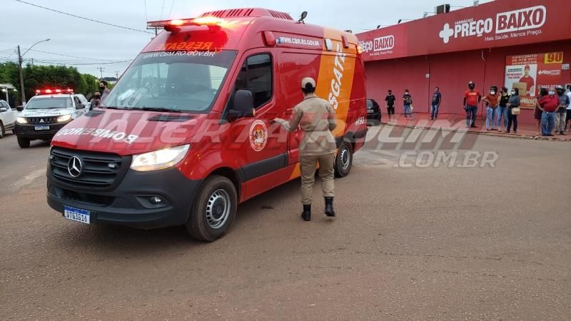 Acidente de trânsito com vítima é registrado no Centro de Rolim de Moura nesta tarde de quinta-feira Acidente de trânsito com vítima é registrado no Centro de Rolim de Moura nesta tarde de quinta-feira