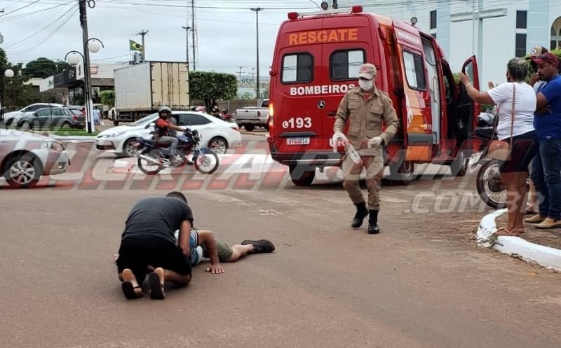 Acidente de trânsito com vítima é registrado no Centro de Rolim de Moura nesta tarde de quinta-feira Acidente de trânsito com vítima é registrado no Centro de Rolim de Moura nesta tarde de quinta-feira
