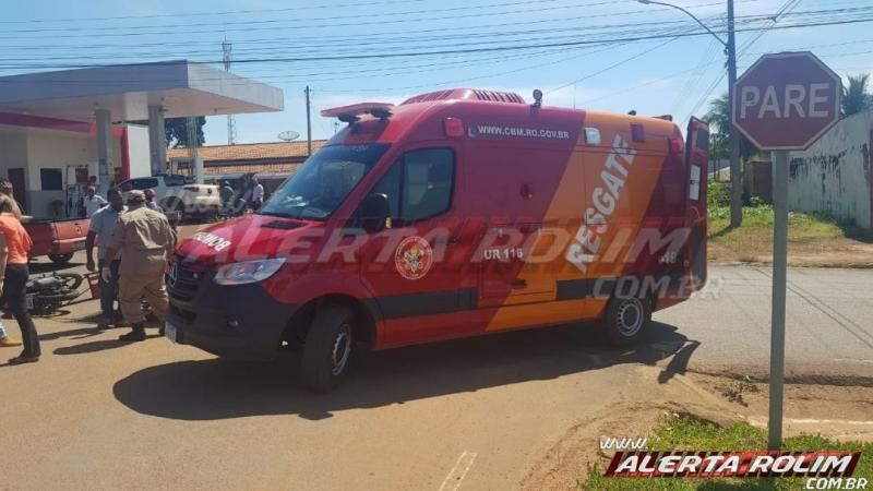 Acidente de trânsito envolvendo duas motocicletas é registrado no bairro industrial em Rolim de Moura Acidente de trânsito envolvendo duas motocicletas é registrado no bairro industrial em Rolim de Moura