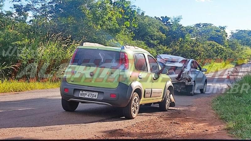 Acidente entre dois automóveis é registrado na RO-010 em Novo Horizonte Acidente entre dois automóveis é registrado na RO-010 em Novo Horizonte