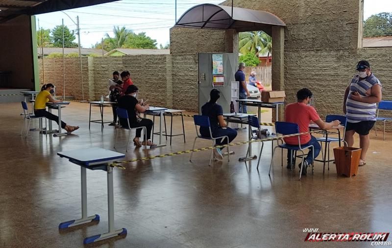 Alunos do Colégio Tiradentes da Polícia Militar em Rolim de Moura recebem quase 900 kit de alimentos oriundos da agricultura familiar Alunos do Colégio Tiradentes da Polícia Militar em Rolim de Moura recebem quase 900 kit de alimentos oriundos da agricultura familiar