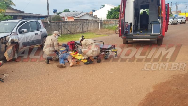 Colisão frontal entre moto e carro resulta em um ferido no Bairro Boa Esperança, em Rolim de Moura Colisão frontal entre moto e carro resulta em um ferido no Bairro Boa Esperança, em Rolim de Moura