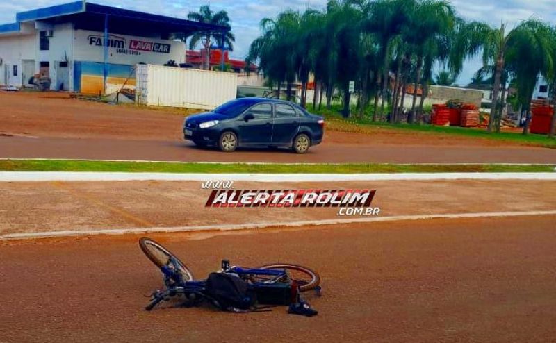 Condutor de bicicleta motorizada sofre queda e fratura exposta no pé, na área central de Rolim de Moura Condutor de bicicleta motorizada sofre queda e fratura exposta no pé, na área central de Rolim de Moura
