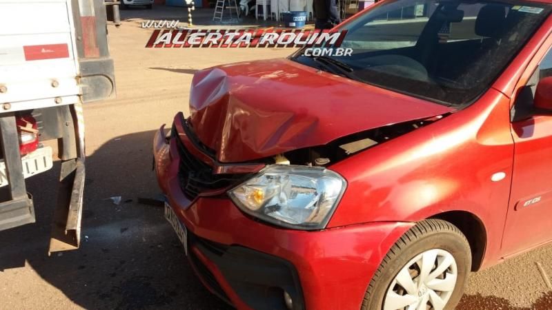 Em 24 horas, segundo acidente é registrado no mesmo cruzamento em Rolim de Moura - Vídeo Em 24 horas, segundo acidente é registrado no mesmo cruzamento em Rolim de Moura - Vídeo