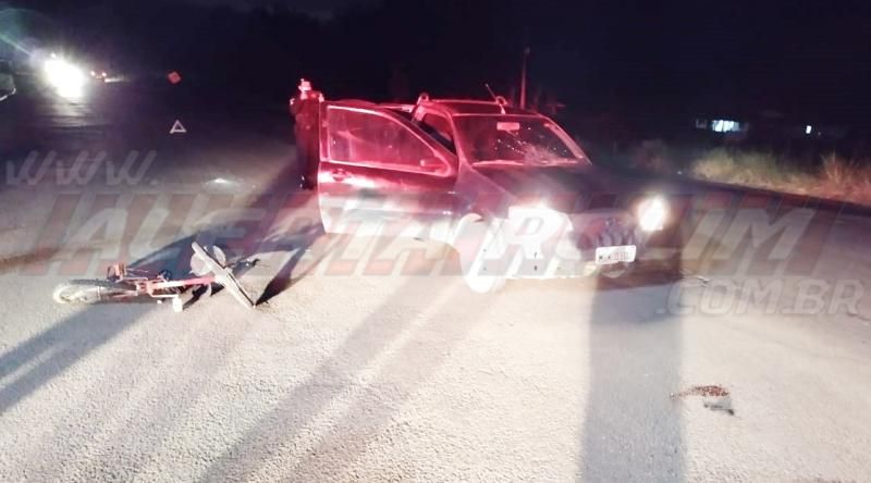 Idoso em bicicleta é atingido por carro na RO-010 durante a noite de quarta-feira em Rolim de Moura Idoso em bicicleta é atingido por carro na RO-010 durante a noite de quarta-feira em Rolim de Moura