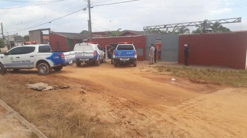 Foragido é executado a tiros enquanto caminhava pelas ruas de Jí-Paraná Foragido é executado a tiros enquanto caminhava pelas ruas de Jí-Paraná