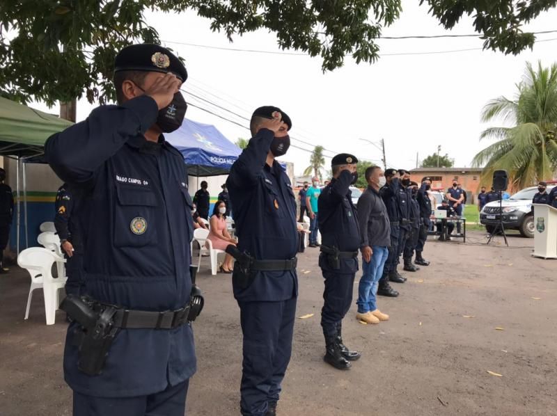 Policiais militares que realizaram relevantes serviços ao 4º Batalhão (Cacoal) e lotados atualmente no 10º Batalhão são homenageados Policiais militares que realizaram relevantes serviços ao 4º Batalhão (Cacoal) e lotados atualmente no 10º Batalhão são homenageados