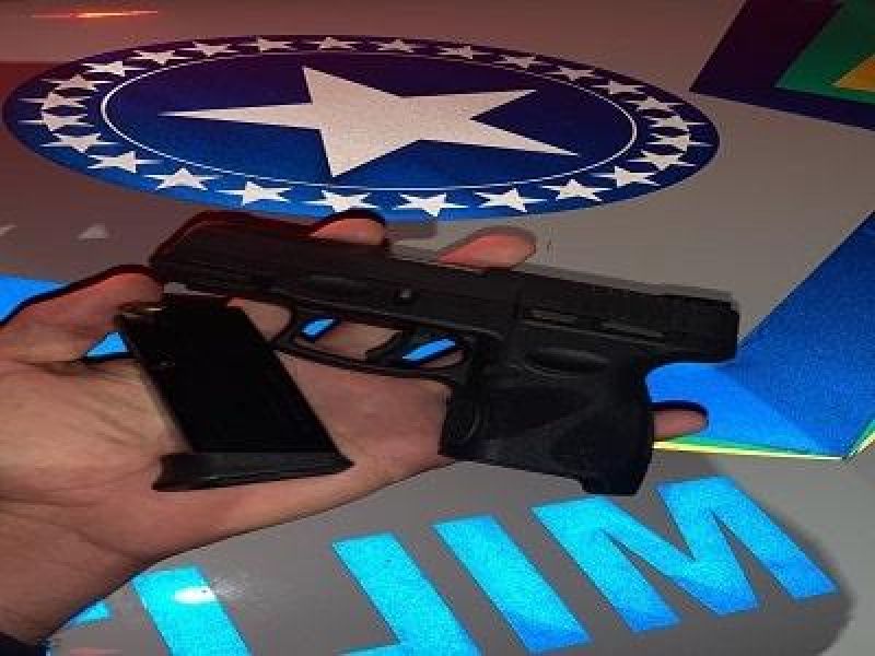 Policial Militar de folga evita tragédia que seria causada por homem armado e embriagado em Espigão do Oeste Policial Militar de folga evita tragédia que seria causada por homem armado e embriagado em Espigão do Oeste