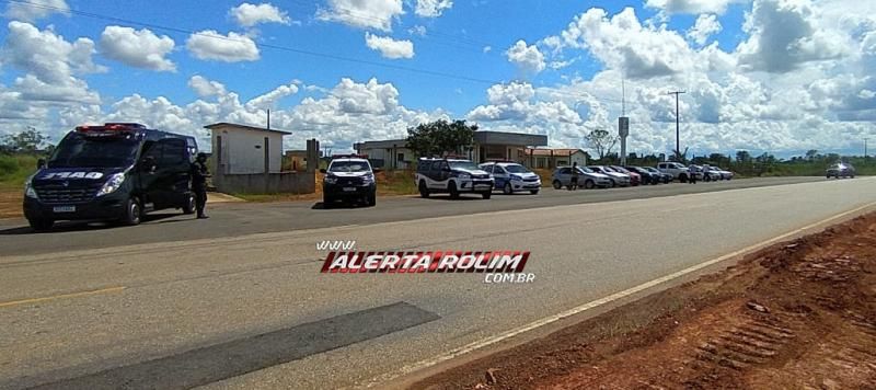 Policial penal Zé Roberto vence a COVID-19 após 15 dias na UTI e é homenageado por amigos e colegas de profissão em Rolim de Moura - Vídeo Policial penal Zé Roberto vence a COVID-19 após 15 dias na UTI e é homenageado por amigos e colegas de profissão em Rolim de Moura - Vídeo
