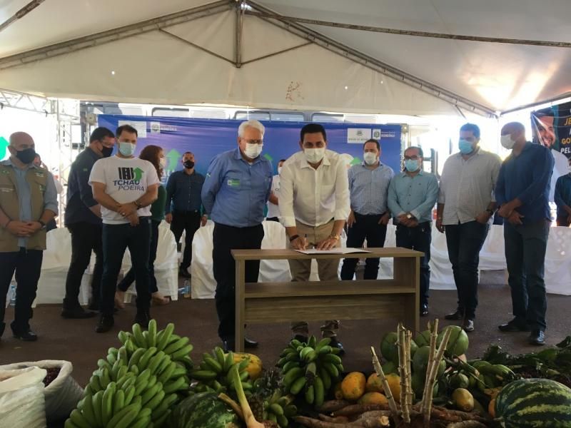 18 KM de asfalto serão recapeados na primeira etapa do “Tchau Poeira” em Rolim de Moura 18 KM de asfalto serão recapeados na primeira etapa do “Tchau Poeira” em Rolim de Moura